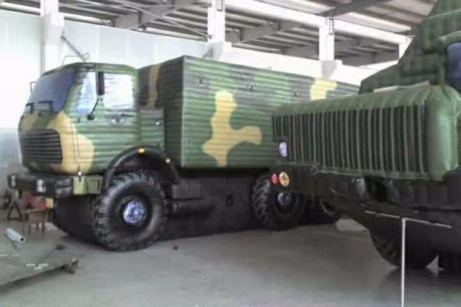 丰都大型军事车